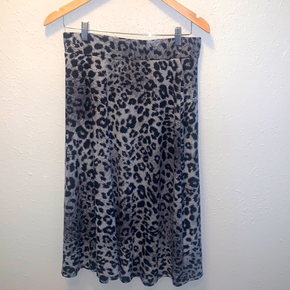 I•N•C Studio Skirt Black Gray Animal Print Pull On Women’s Sz Small NWT - Picture 1 of 8